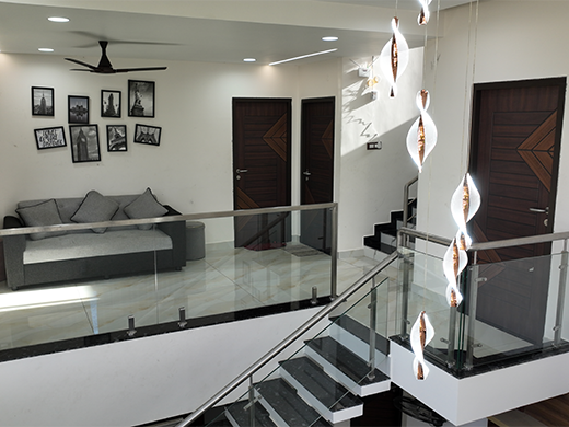 Premium luxury room at Breezyy Bayy Villa in ECR Chennai provides stylish comfort and private stay